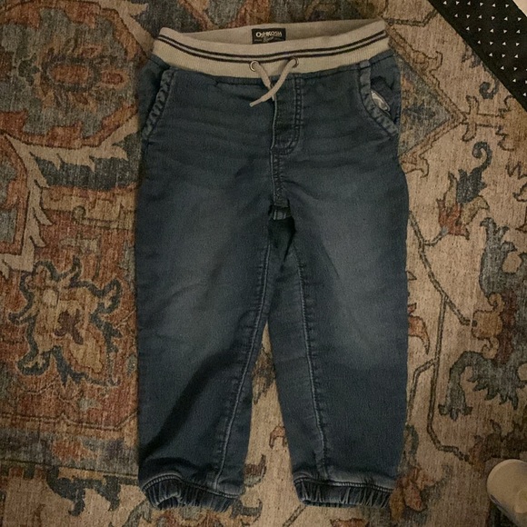 Bundle of 7 Toddler Jeans - Picture 3 of 3